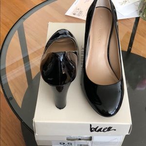 Banana Republic Maddie Wedge Size 9.5